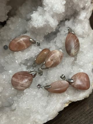 Ciondolo pietra di luna pesca