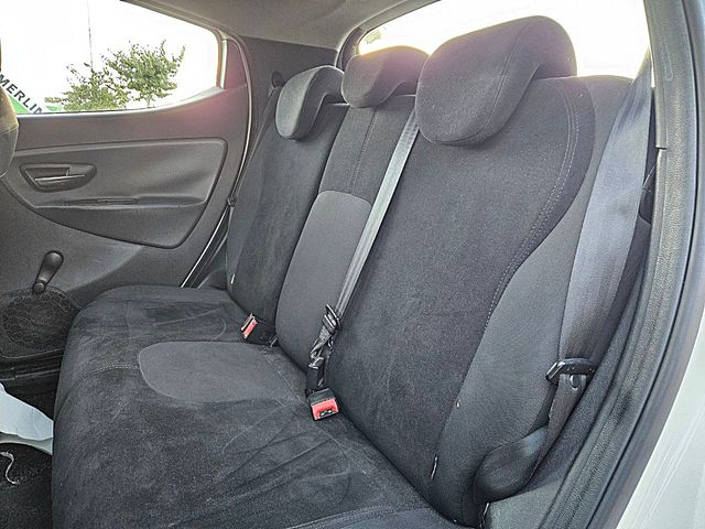 Lancia Ypsilon 2014 1.3 JTD Plata 95 CV