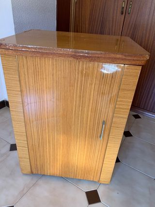 Antigua máquina coser Singer en mueble clásico 80