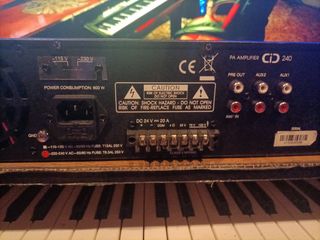 Amplificador PA de 240 v