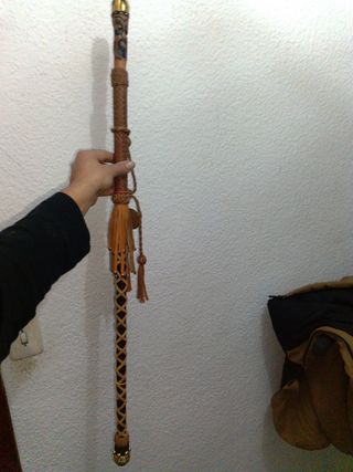Cachaba temática vikinga. bastón.garrote