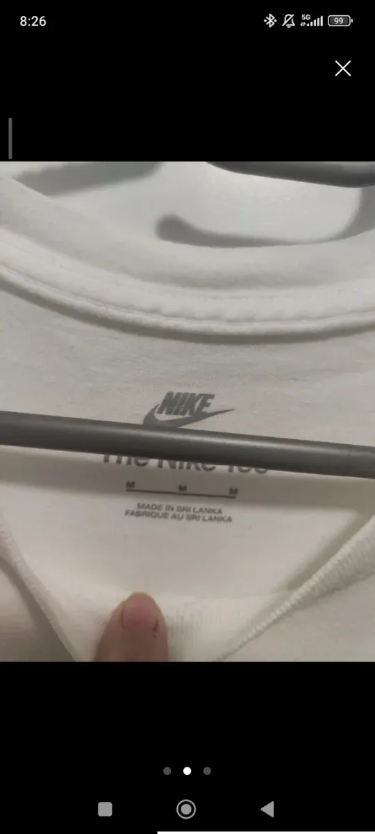 Varias camisetas 2 Nike, 2 Hollister y 1 Vans