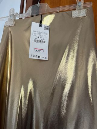 Falda midi metalizada Zara T.S