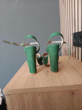 Tacones verdes