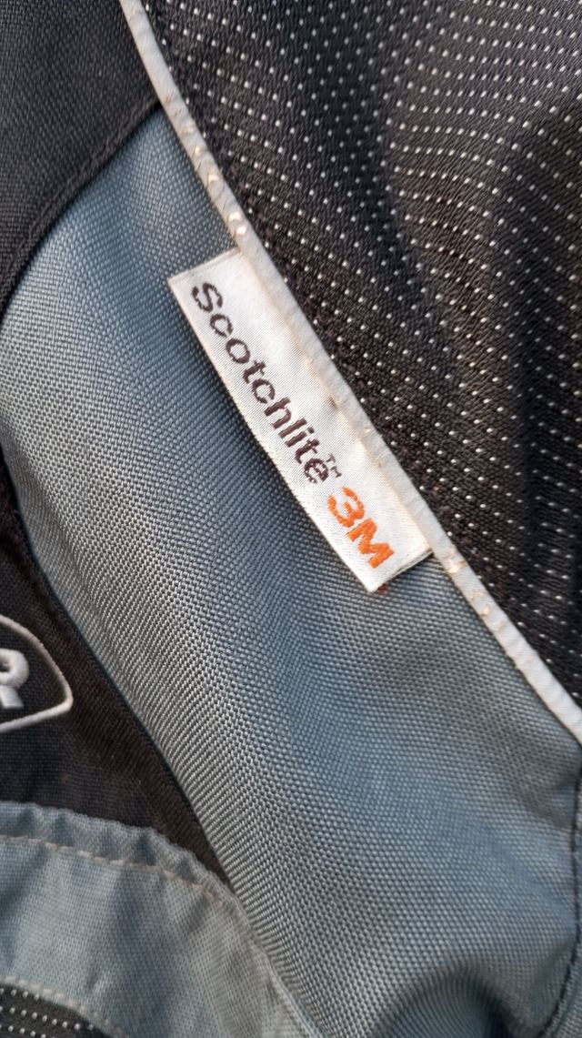 Chaqueta de moto con protecciones