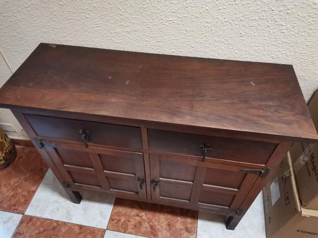 Aparador mueble rústico, el precio un regalo.