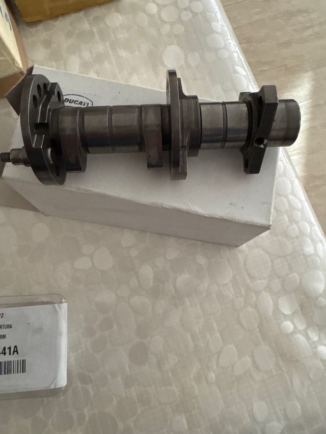 14824191C Arbol distribucion