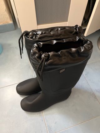 Botas de agua negras