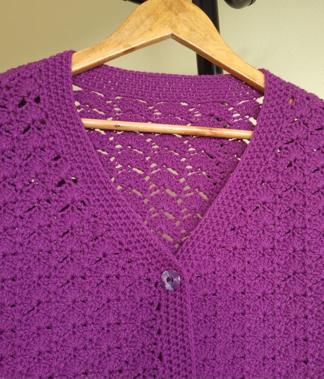 Giacca fatta a mano all'uncinetto 