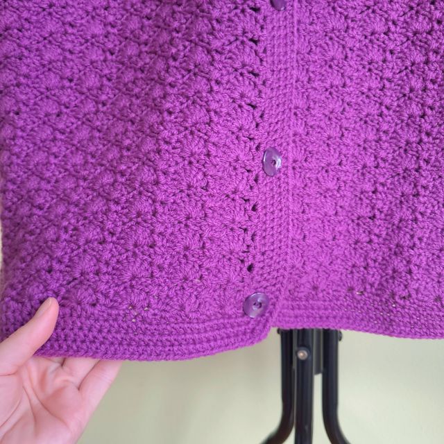 Giacca fatta a mano all'uncinetto 