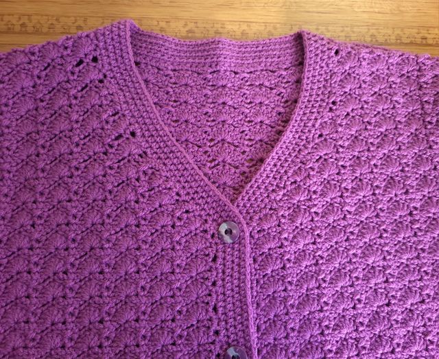 Giacca fatta a mano all'uncinetto 