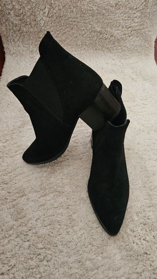 Botines negros talla 38