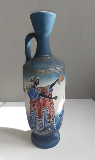 VASI GRECI, TRE, CON FIGURE MITOLOGICHE