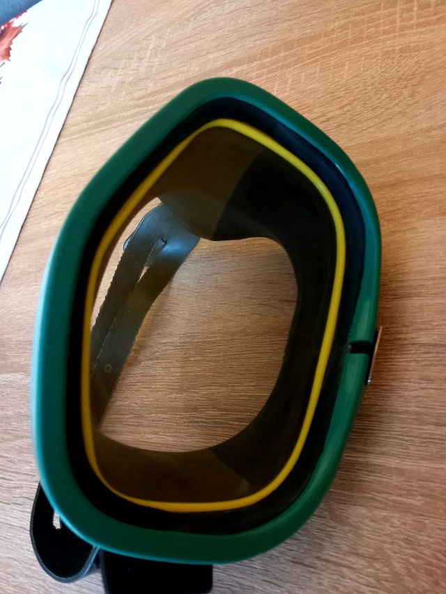 Occhiali subacquei antichi/vintage