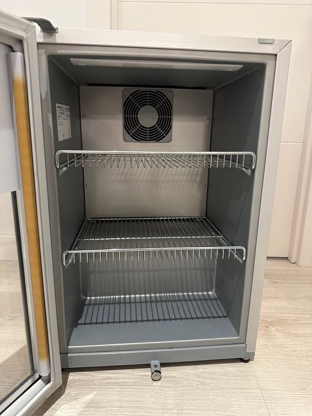 Mini Nevera RedBull Edición Limitada