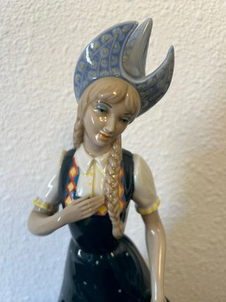 Figura porcelana