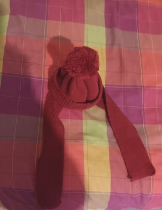 Gorro con bufanda