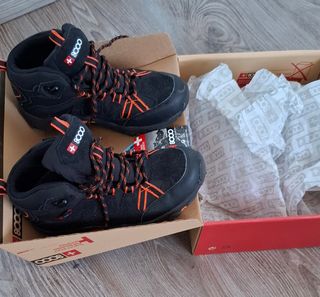 Botas montaña niño