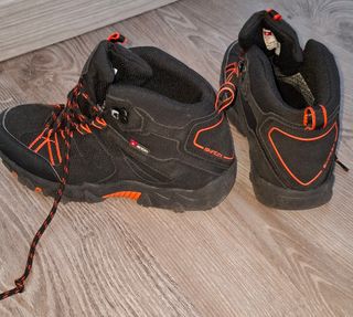 Botas montaña niño