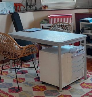 Mesa para cocina 130x70 gris claro.