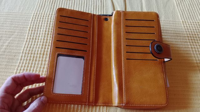 Cartera/ billetera de piel 