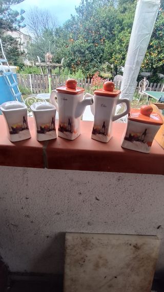 Completo in ceramica da cucina 