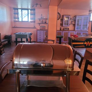 Contenitore per tenere alimenti caldi