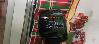 Misuratore pressione sanguigna da polso