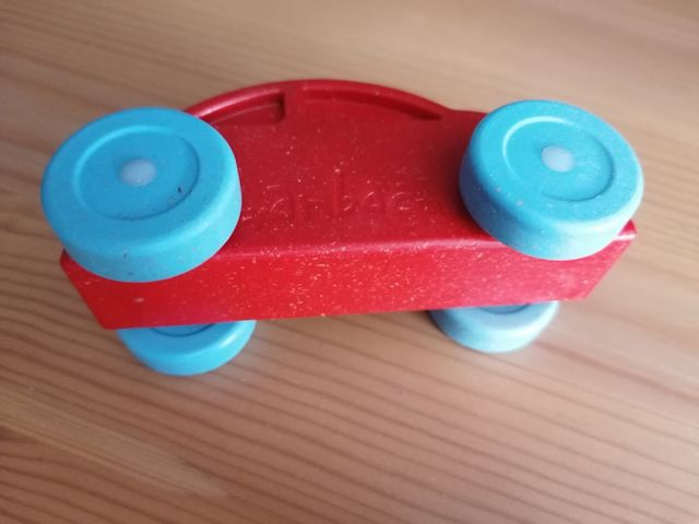 ANBAC. Coche eco-friendly y antibacteriano.