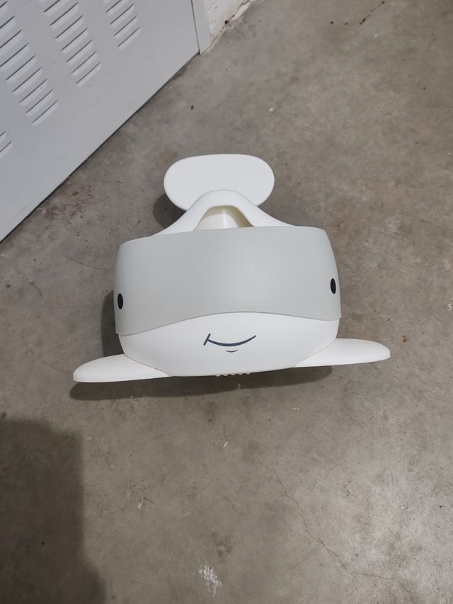 Orinal entrenamiento ballena, respaldo. 