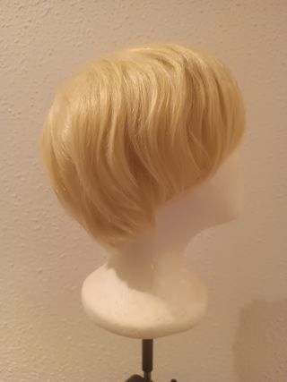 Peluca cosplay rubia