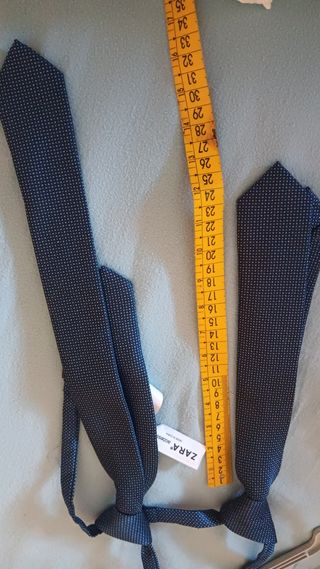 2 corbatas de niño