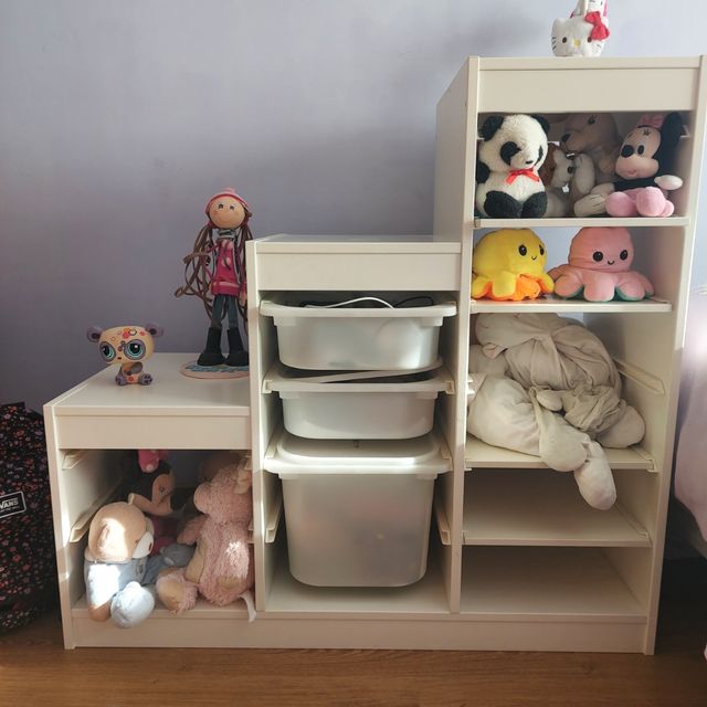 Estantería cuarto niños. Trofast Escalera