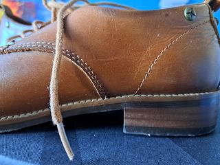 Zapatos Oxford Pikolinos marrones