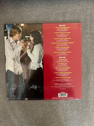 Vinilo High School Musical color dorado