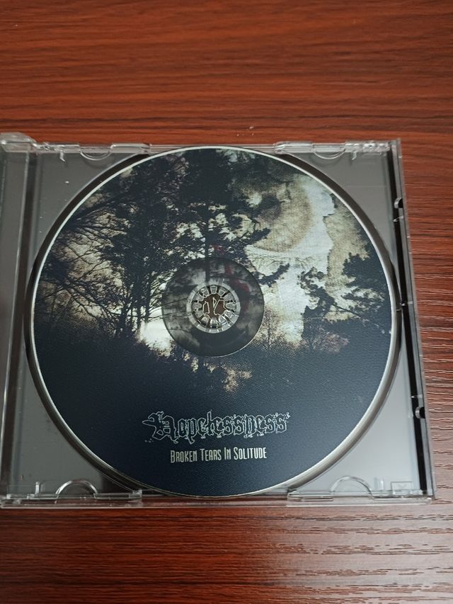 Hopelessness - Broken tears in solitude