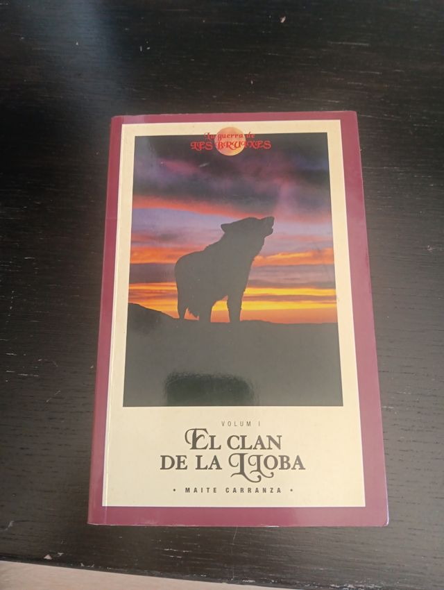 EL CLAN DE LA LLOBA (EDICIÓN BOLSILLO) (Catalan Edition)