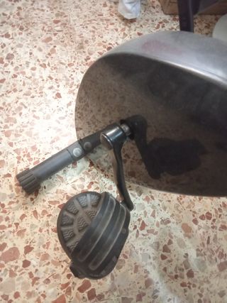 Bicicleta estática peglable