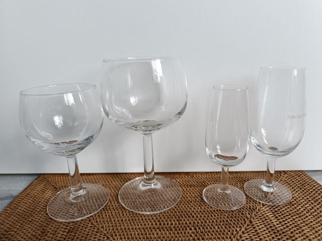 24Copas y catavinos de cristal vintage