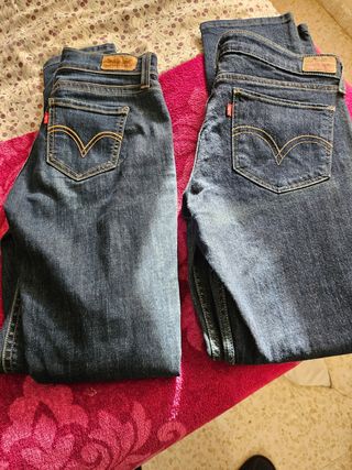 Dos Levis jeans vaqueros 