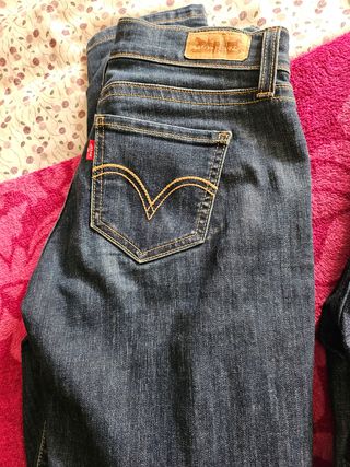 Dos Levis jeans vaqueros 