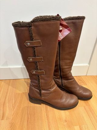 Botas altas de piel