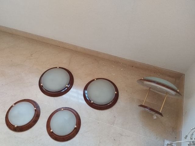 Mesa TV y aparatos eléctricos