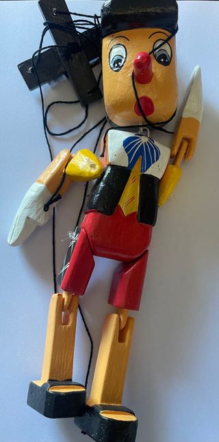 Marioneta madera estilo pinocho 25 cm