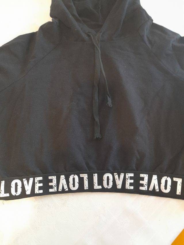 Maglietta con cappuccio