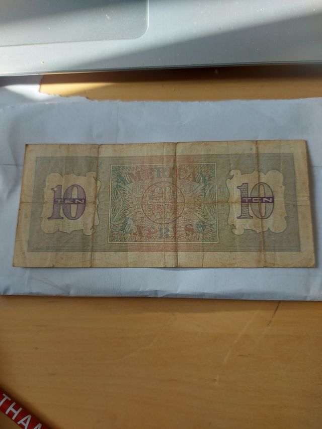 American Express Travelers Cheque de 10 dolar.