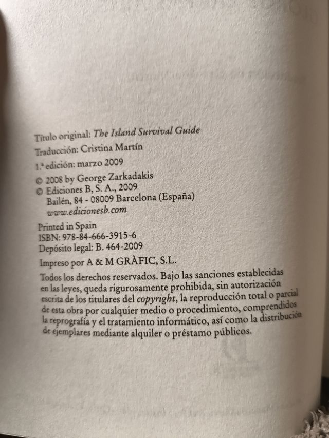GUIA PARA SOBREVIVIR A UNA ISLA (Spanish Edition)