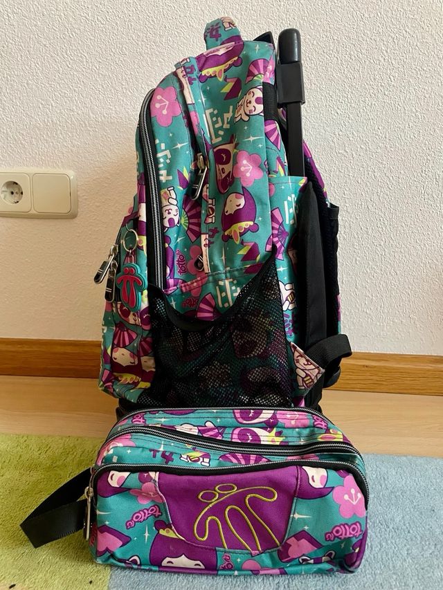 Mochila y estuche Totto