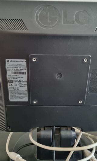 Monitor + Teclado y Ratón inalámbricos