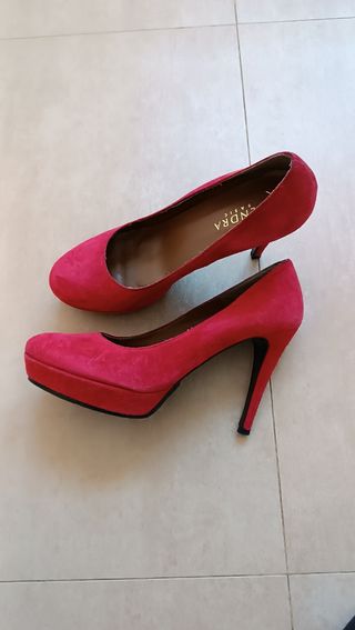 Zapatos rojos con plataforma